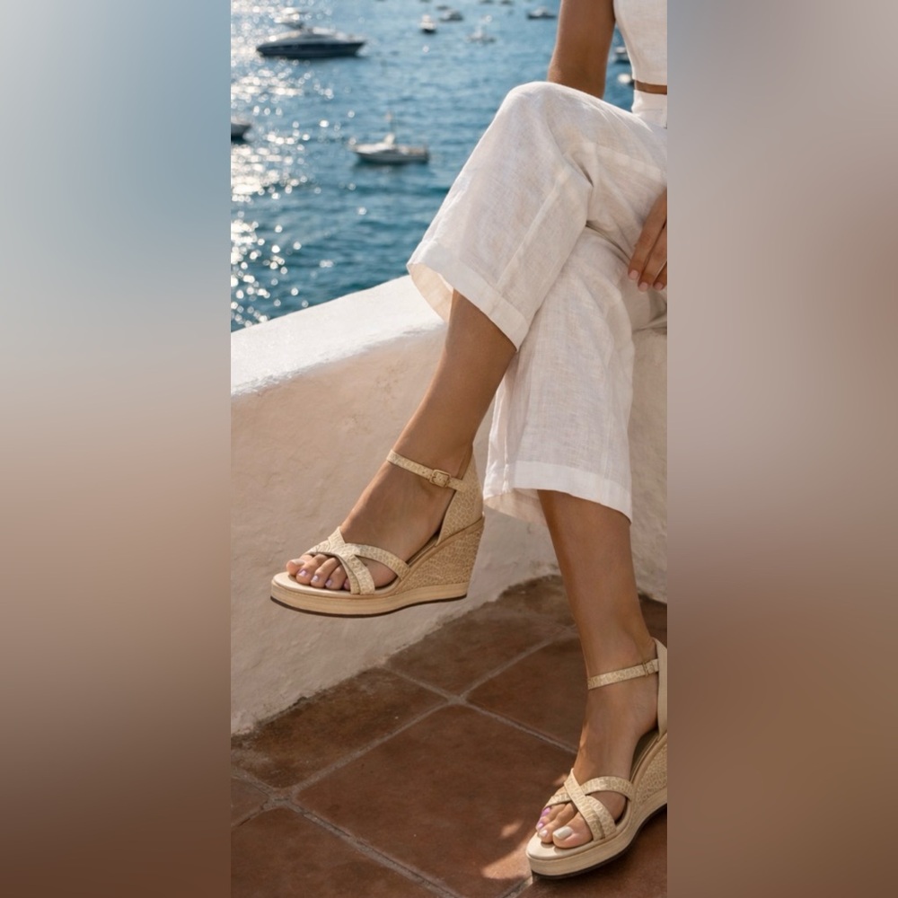 BNWOT Taryn Rose Italy Gold Croc Embossed Wedge Sandals ✨ Luxe Vintage Platform